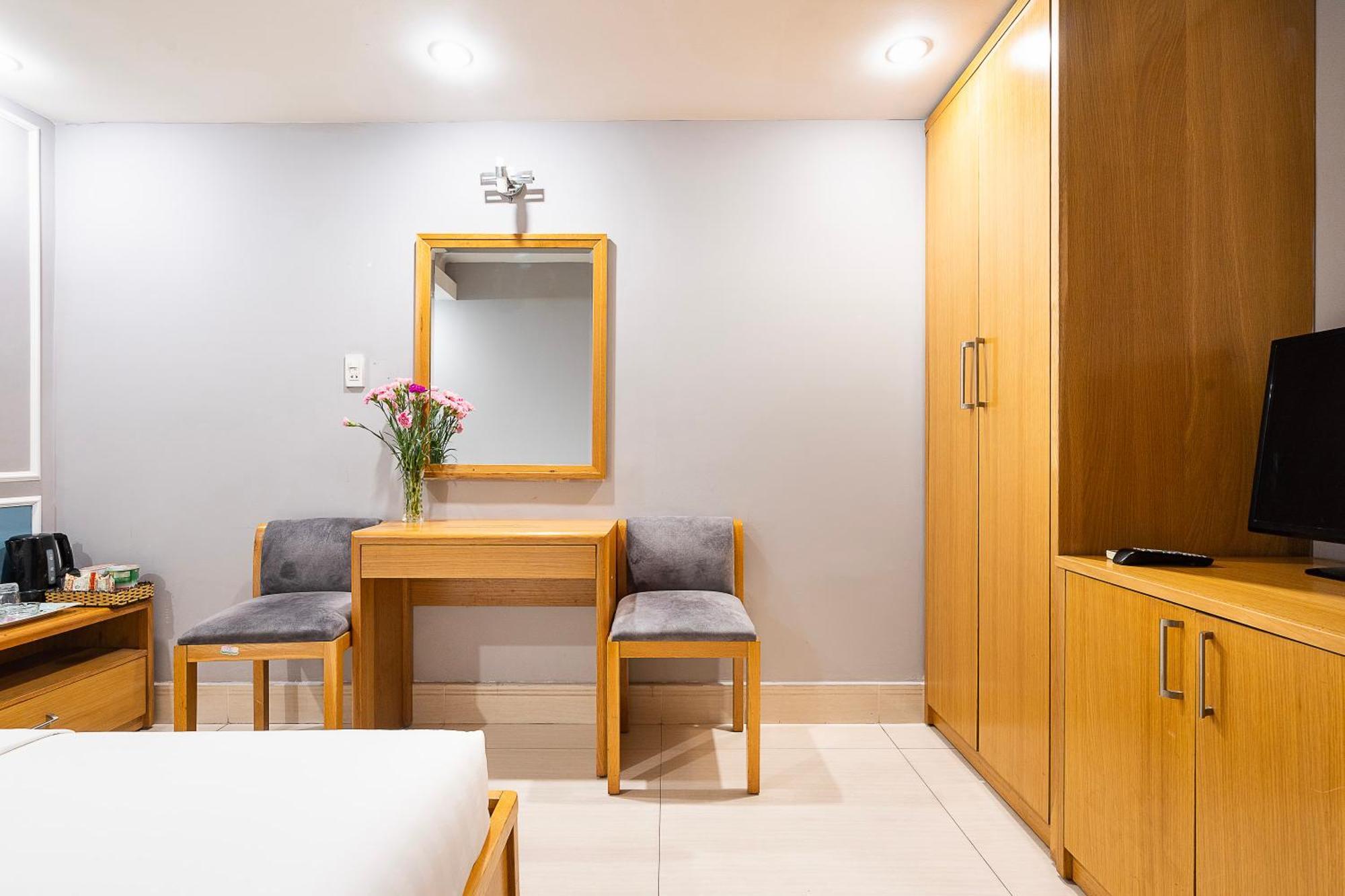 Lucky Star Hotel - Ben Thanh Ho Chi Minh City Bagian luar foto
