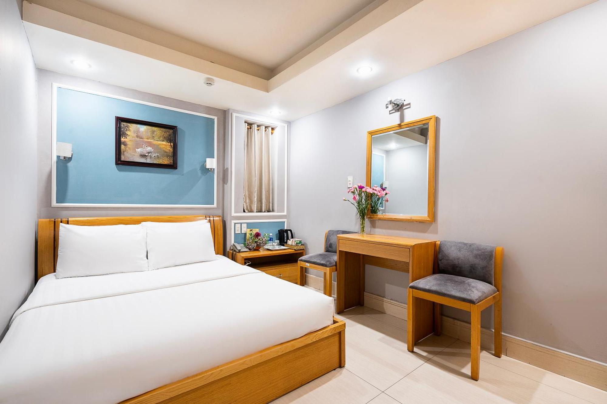 Lucky Star Hotel - Ben Thanh Ho Chi Minh City Bagian luar foto