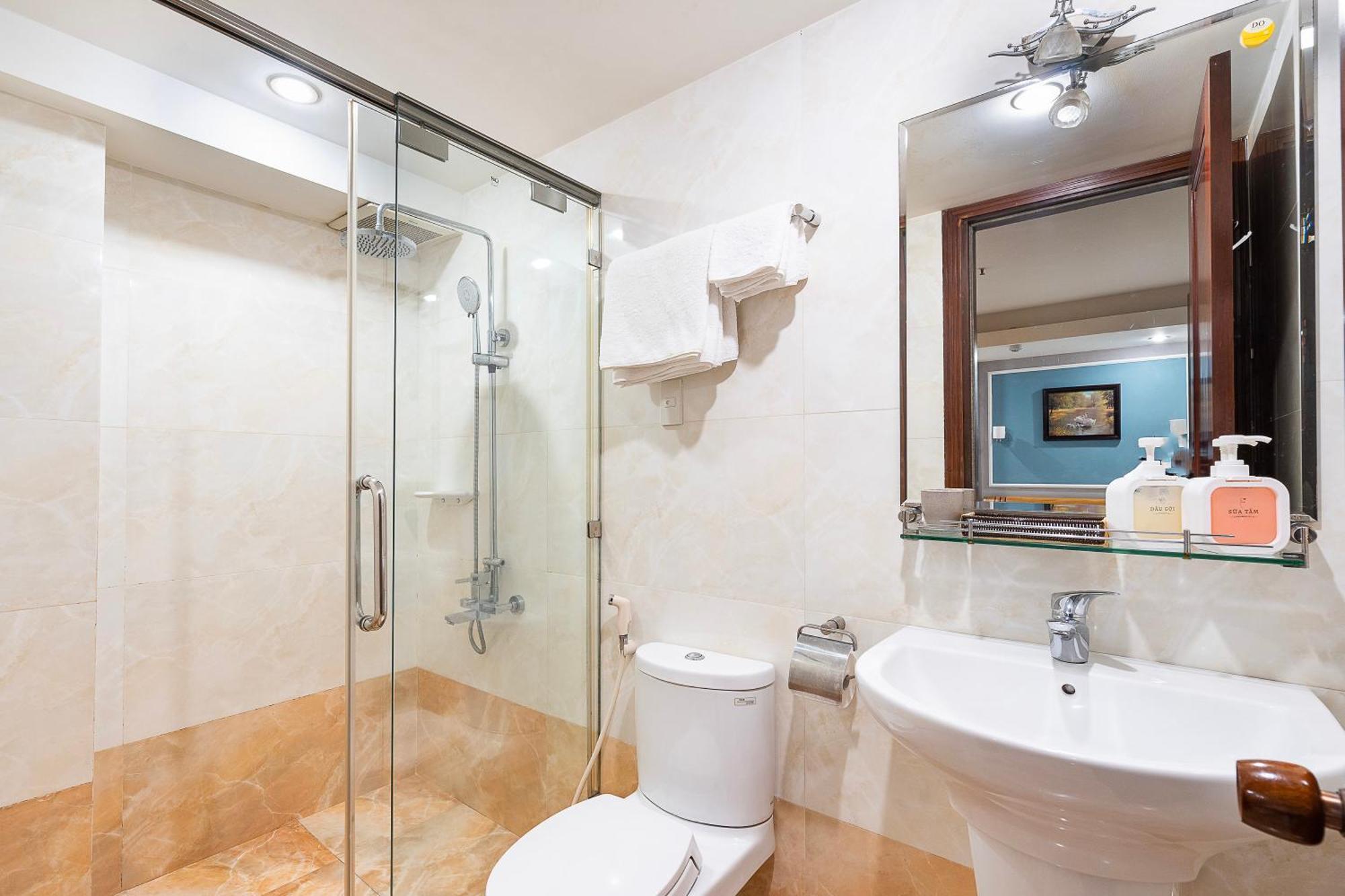 Lucky Star Hotel - Ben Thanh Ho Chi Minh City Bagian luar foto