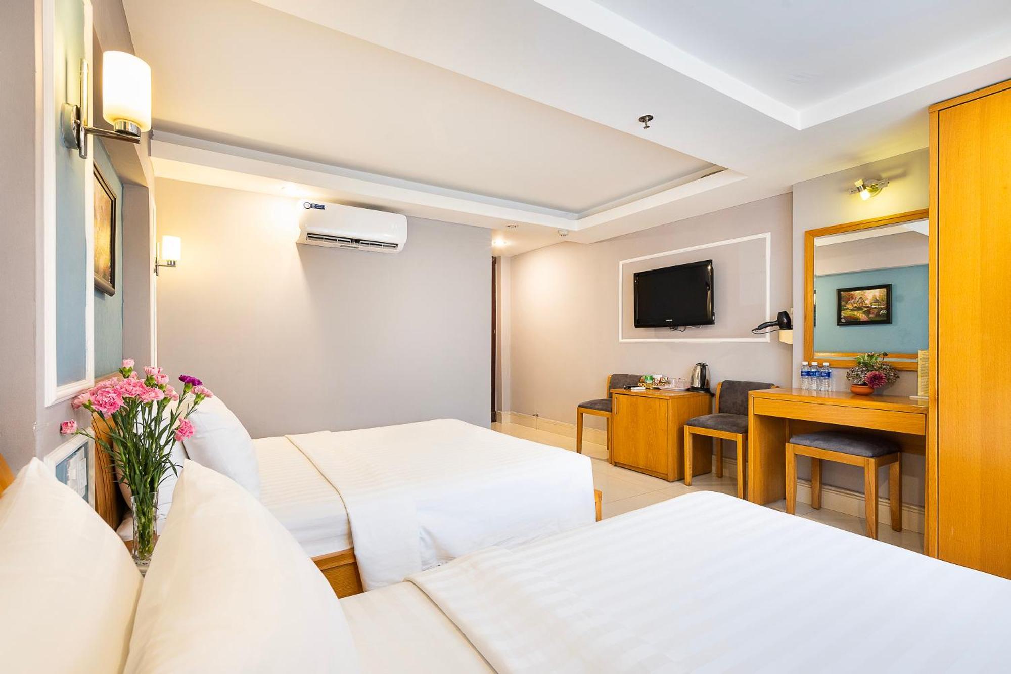 Lucky Star Hotel - Ben Thanh Ho Chi Minh City Bagian luar foto