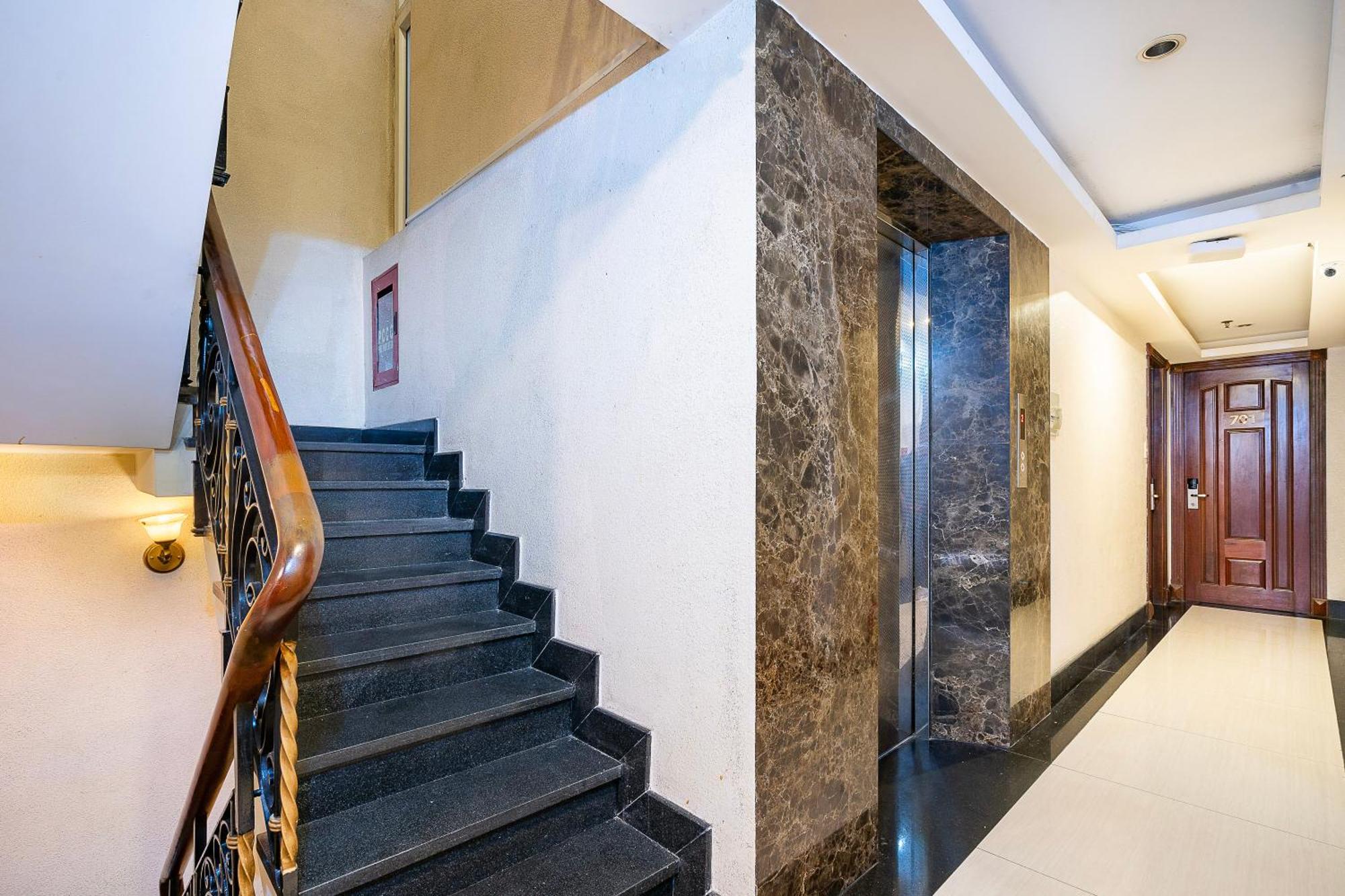 Lucky Star Hotel - Ben Thanh Ho Chi Minh City Bagian luar foto